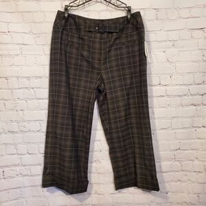 New Directions Plaid Cropped Pants with Pockets